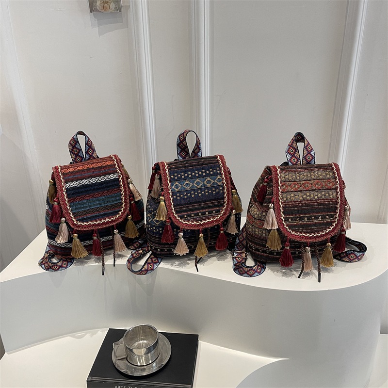 Embroidery Frame - กระเป๋าเป้สะพายหลังผู้หญิงรุ่นใหม่ปี 2026 แฟชั่นคุณภาพสูง สไตล์ชาติพันธุ์ กระเป๋าเป้แบบเชือกรูด ปักลายอเนกประสงค์สำหรับการเดินทาง