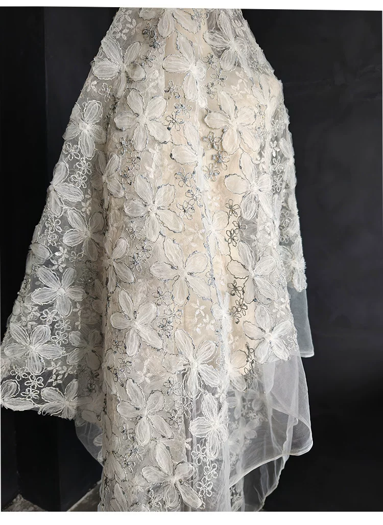 ผ้าปักเลื่อมดิ้นทอง 1 หลา, ผ้า - Embroidery Wedding บทวิจารณ์และราคา