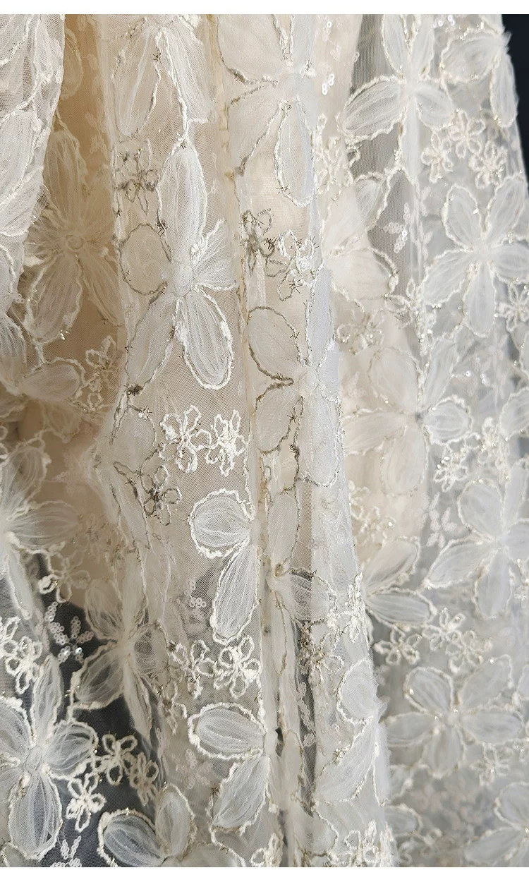 ผ้าปักเลื่อมดิ้นทอง 1 หลา, ผ้า - Embroidery Wedding บทวิจารณ์และราคา