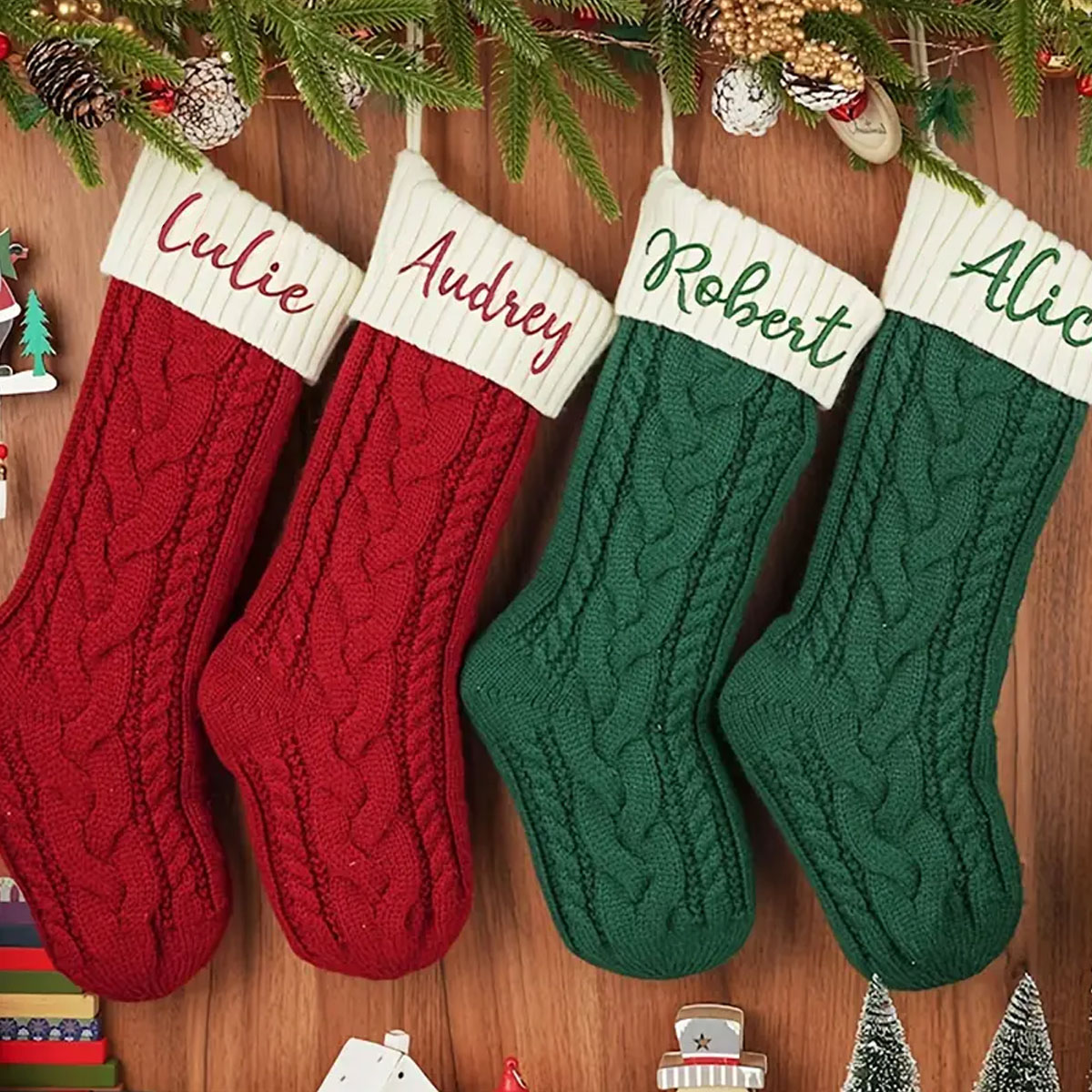 ถุงเท้าคริสต์มาสวินเทจแบบส่วนต - Embroidery Xmas บทวิจารณ์และราคา